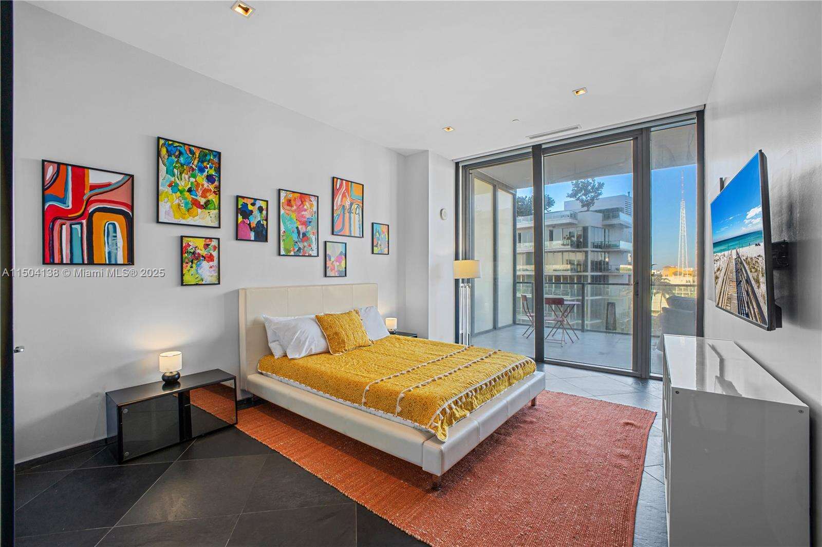 Apogee Unit #502 | Picture 38