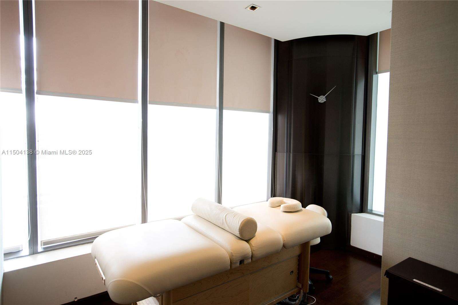 Apogee Unit #502 | Picture 64