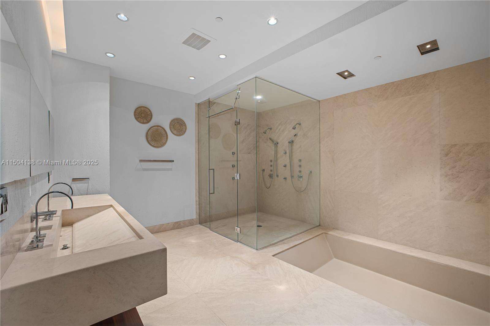 Apogee Unit #502 | Picture 9