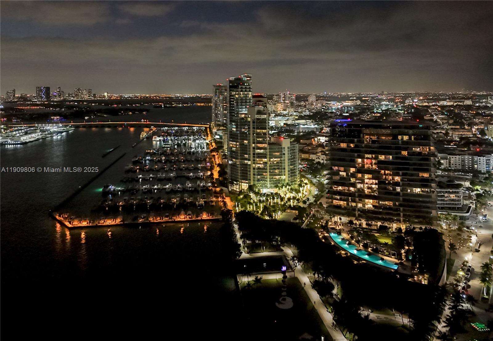 Apogee Unit #704 | Picture 49