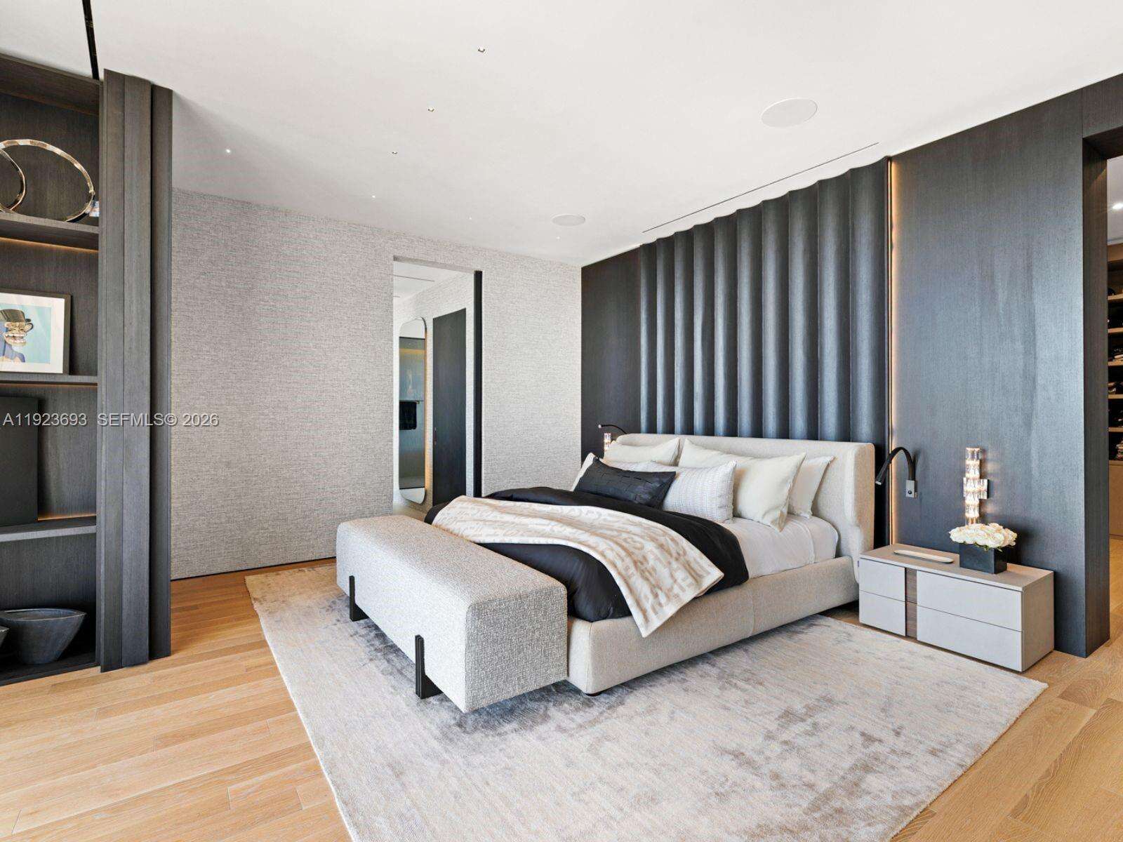 Apogee Unit #801 | Picture 13