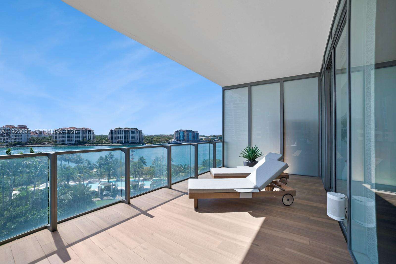 Apogee Unit #801 | Picture 36