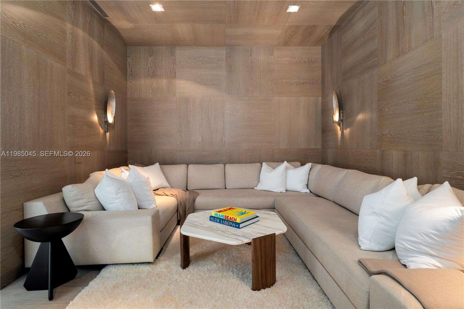 Apogee Unit #901 | Picture 12