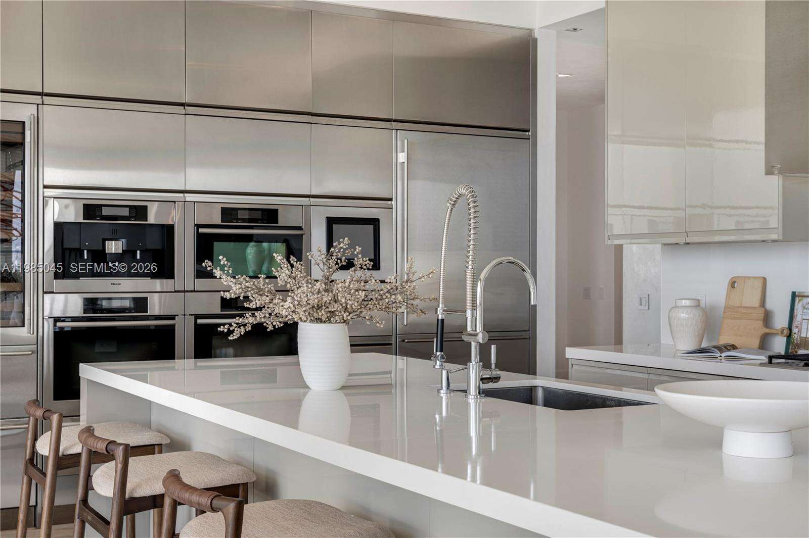 Apogee Unit #901 | Picture 15