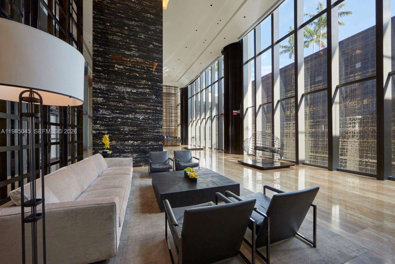 Apogee Unit #901 | Picture 28