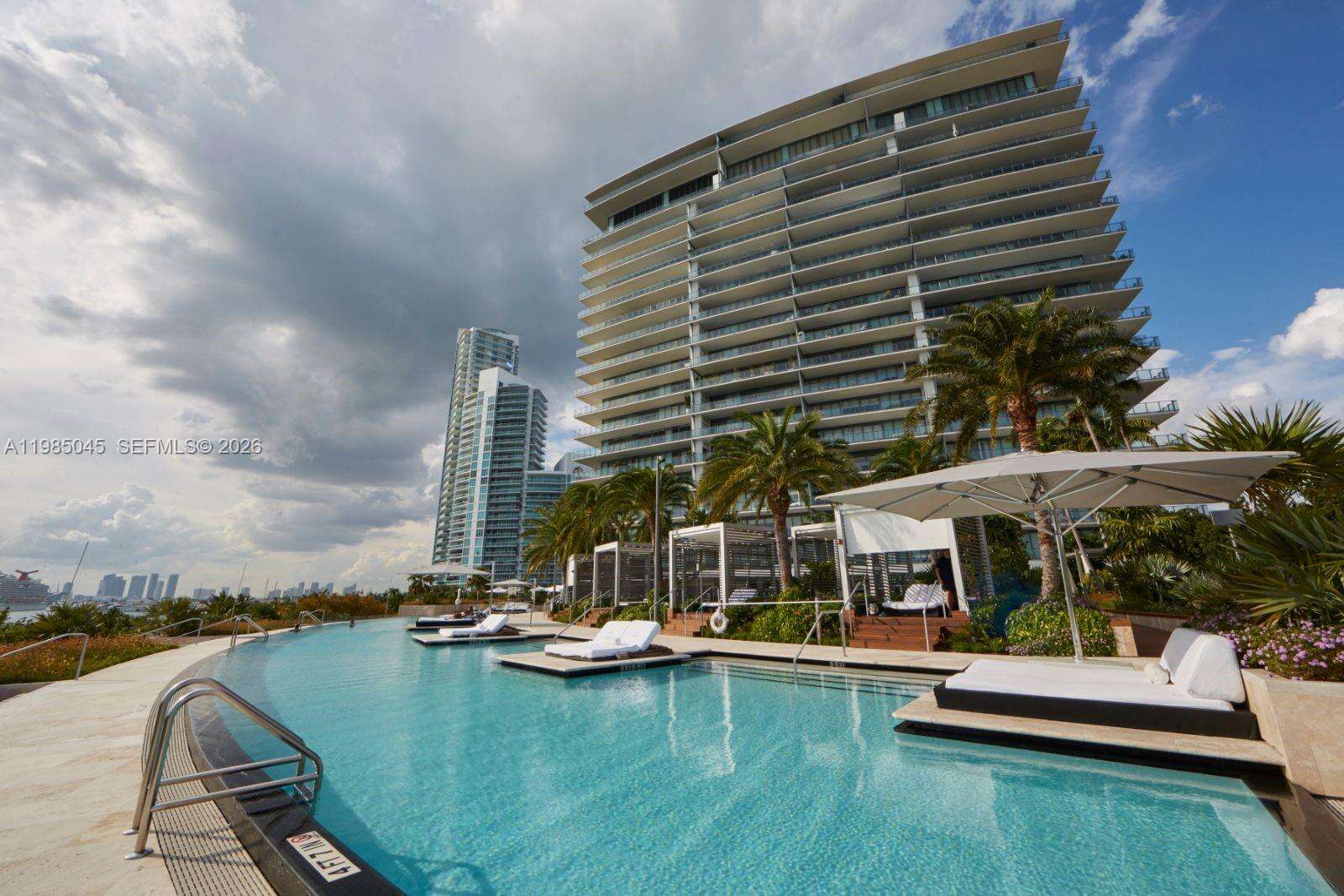 Apogee Unit #901 | Picture 30