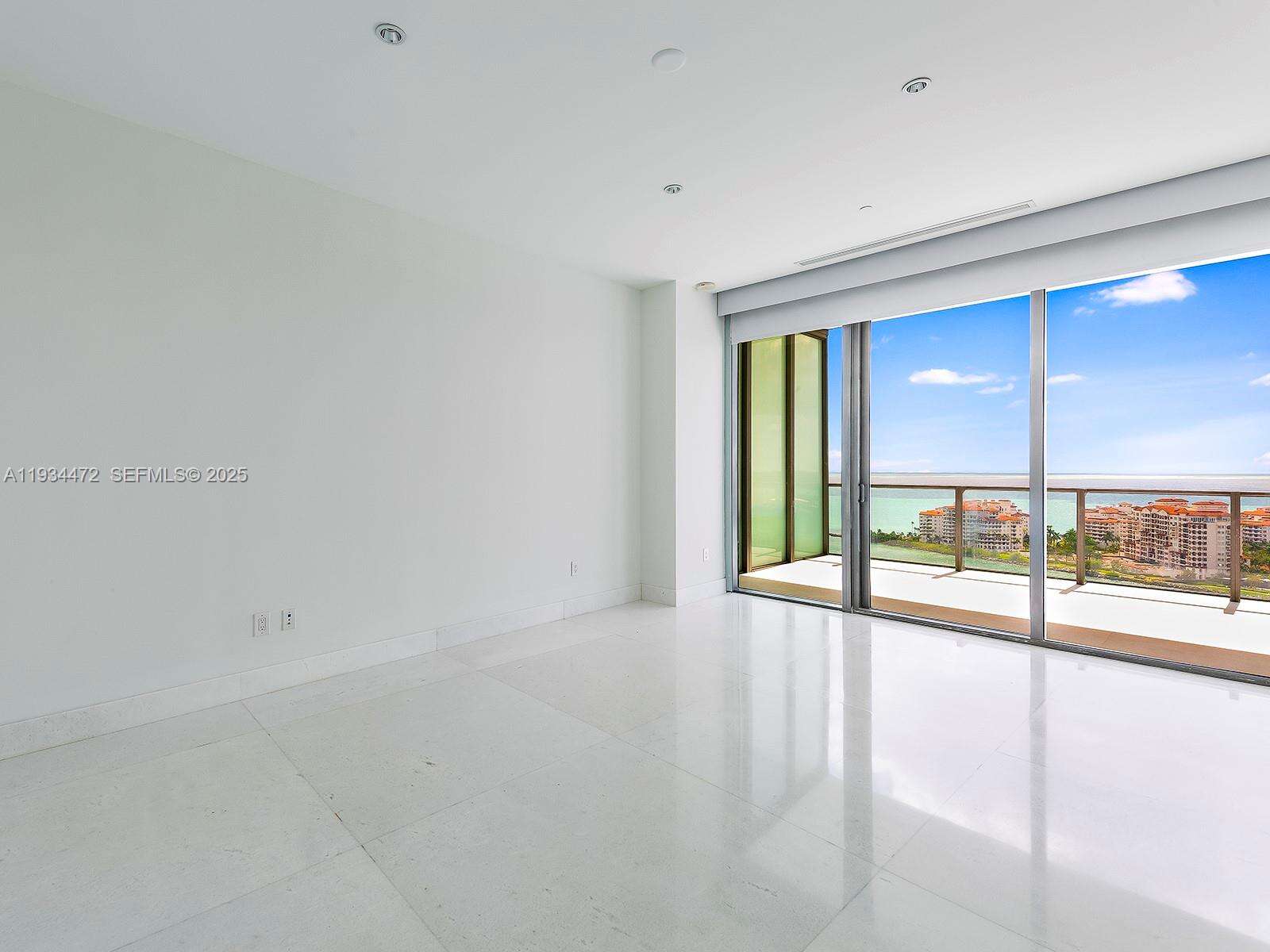 Apogee Unit #2103 | Picture 13