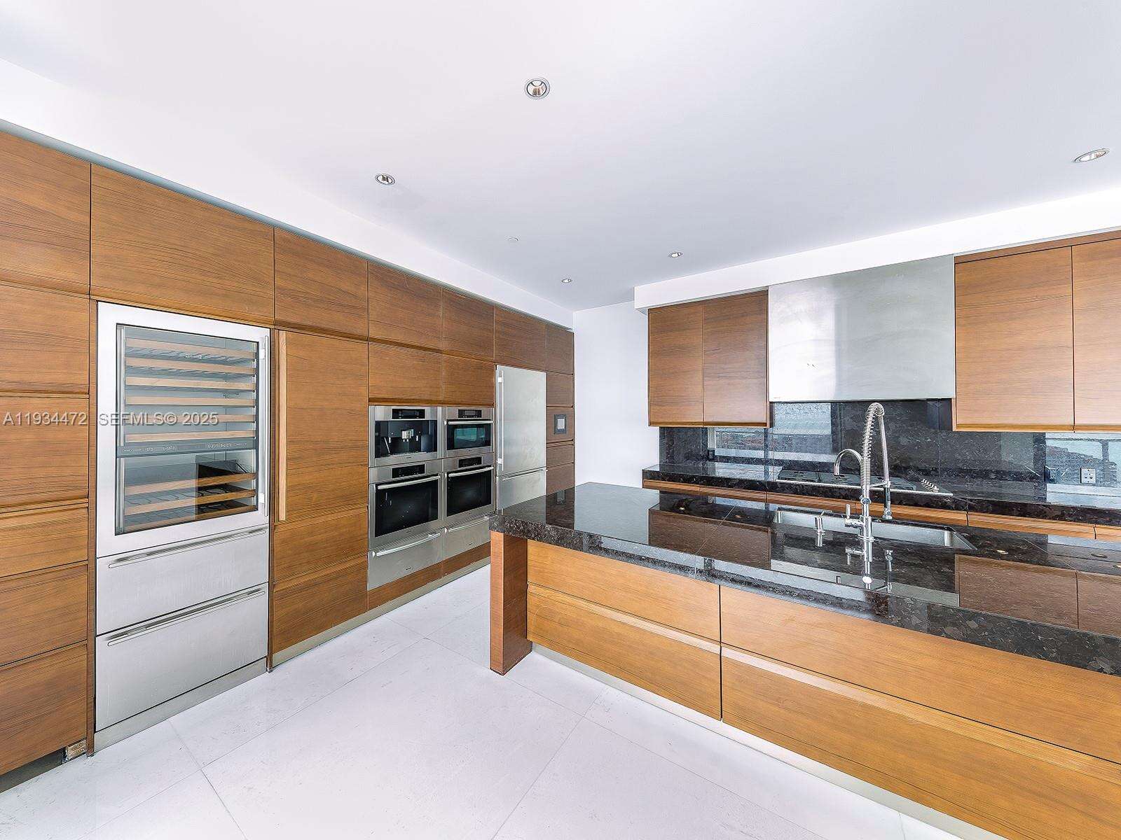 Apogee Unit #2103 | Picture 4