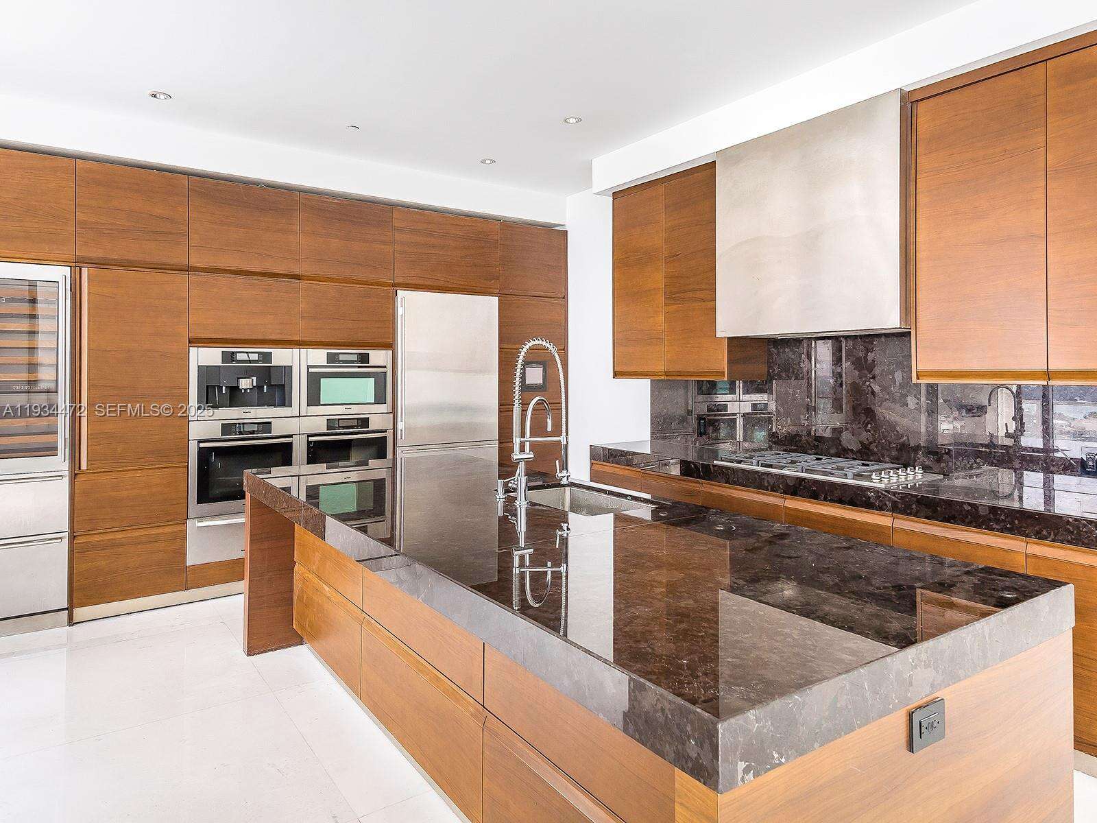 Apogee Unit #2103 | Picture 5