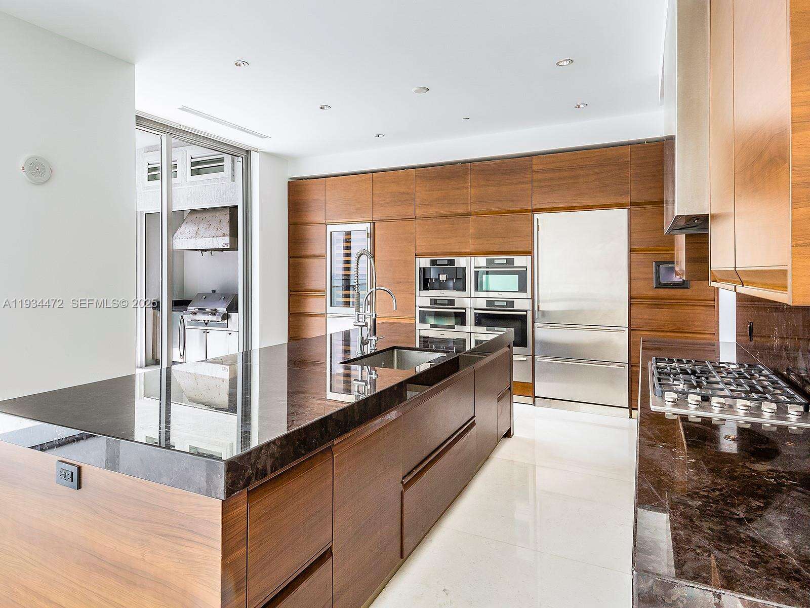 Apogee Unit #2103 | Picture 6